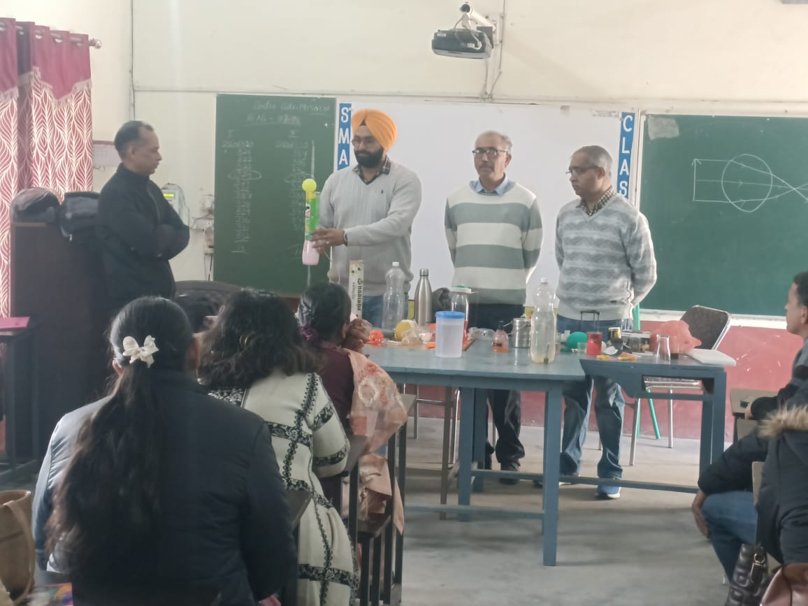 Science training conducted at School of Eminence Garhshankar